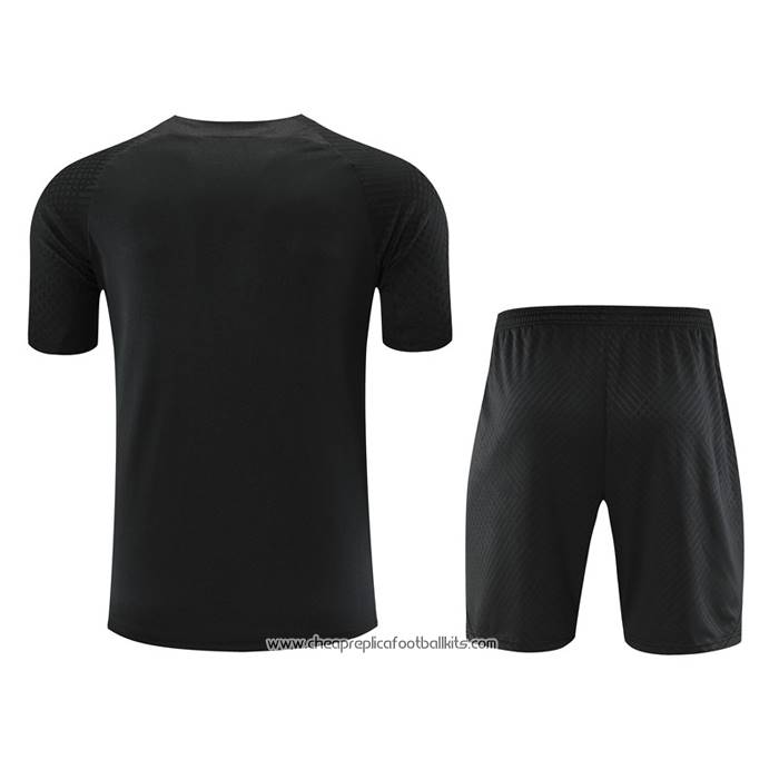 Tracksuit
 Paris Saint-Germain 2022-2023 Short Sleeve
 Black
 - Shorts
